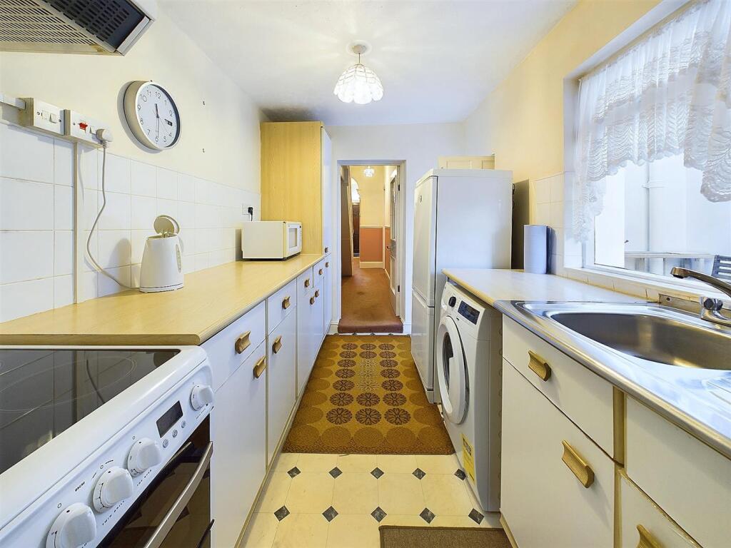 5 - Three Bed Terrace Franklyn Street.jpg