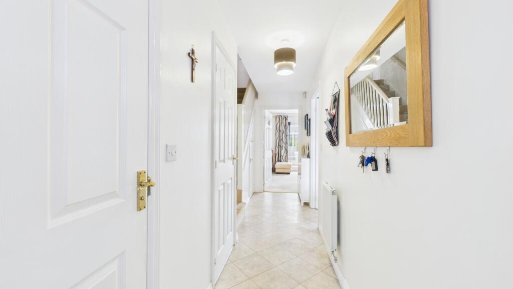 ewemove-thomasroad-entrance