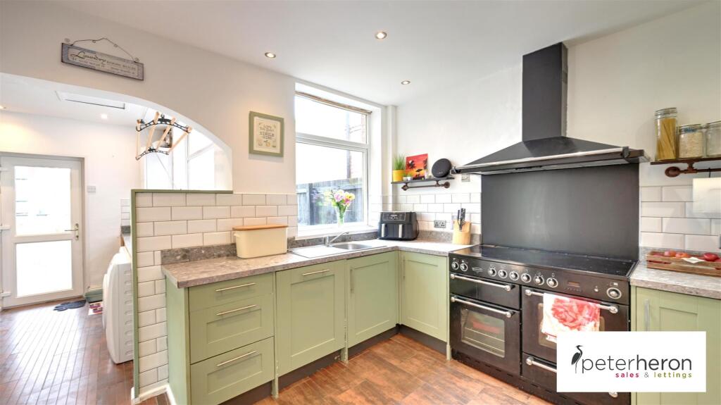 Breakfasting Kitchen