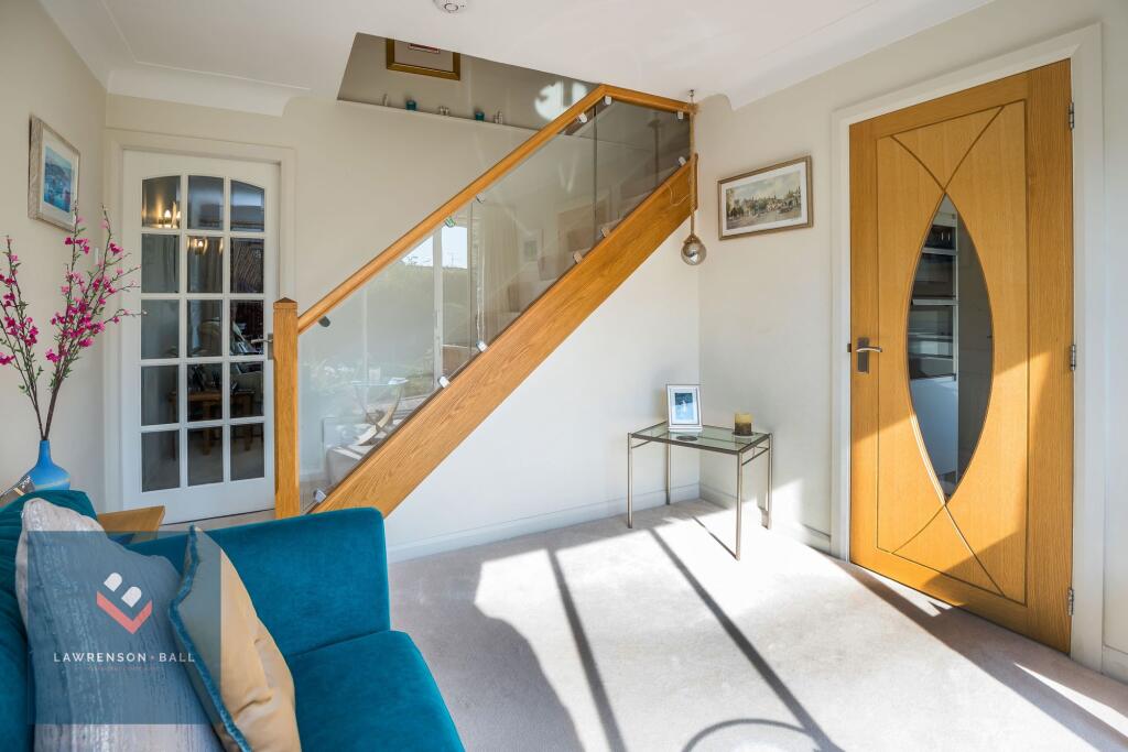 Sitting Room/Dining Room