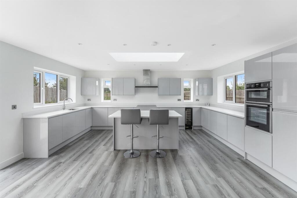 Kitchen/Diner/Family