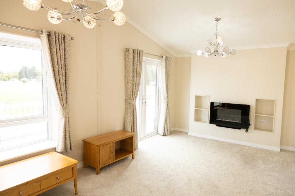 Lounge 2