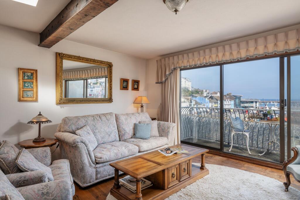 7 The Strand, Brixham Living Room