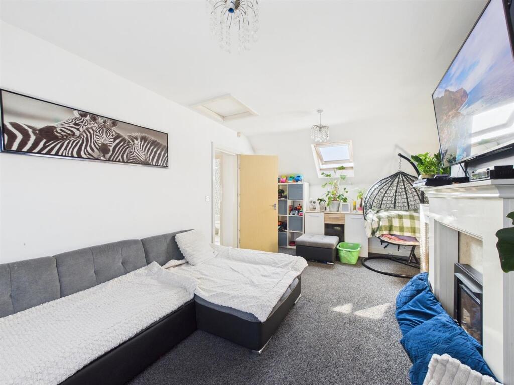 25 The Featherworks (18).jpg