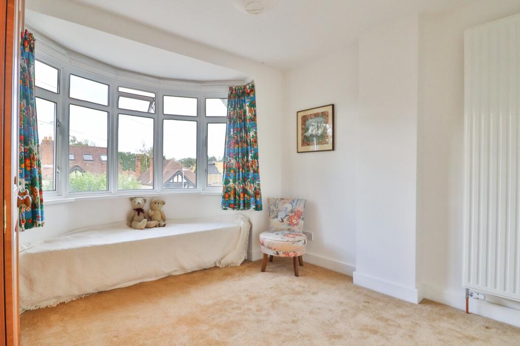 Double Bedroom with Bay facing front garden