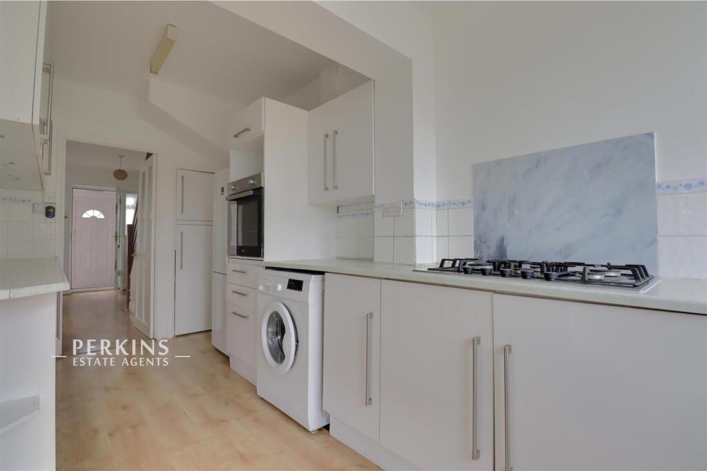 KITCHEN 2.jpg