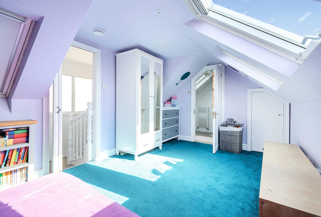 1346868-23-68bedb...