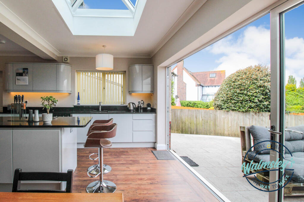 Social gardens &amp; kitchen