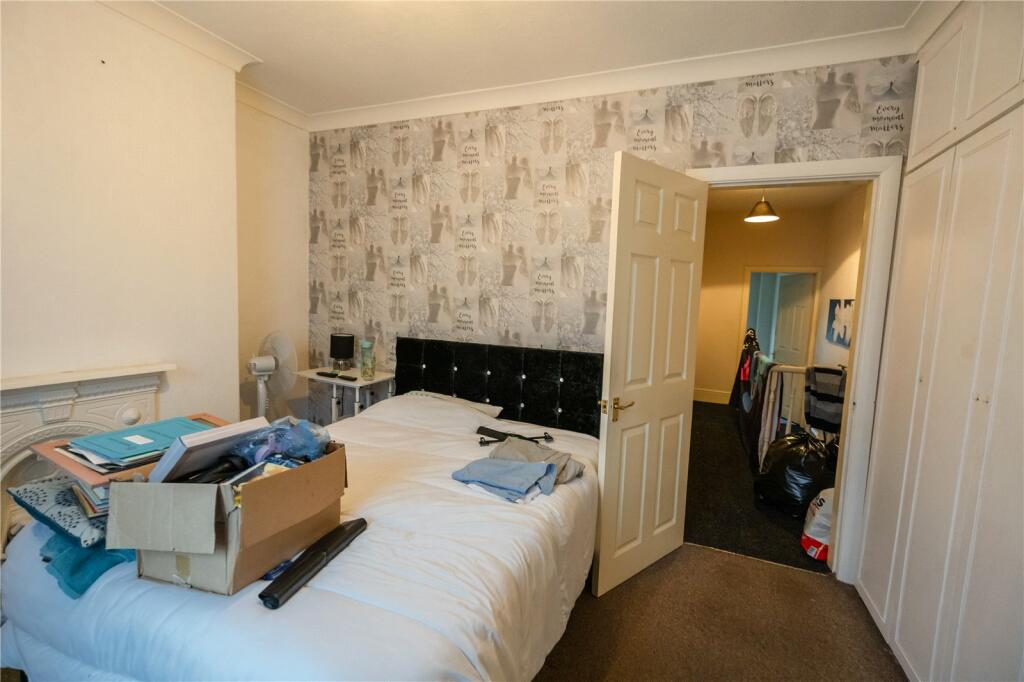 Bedroom 1 (2)