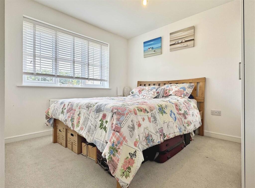 Bedroom 2.jpg
