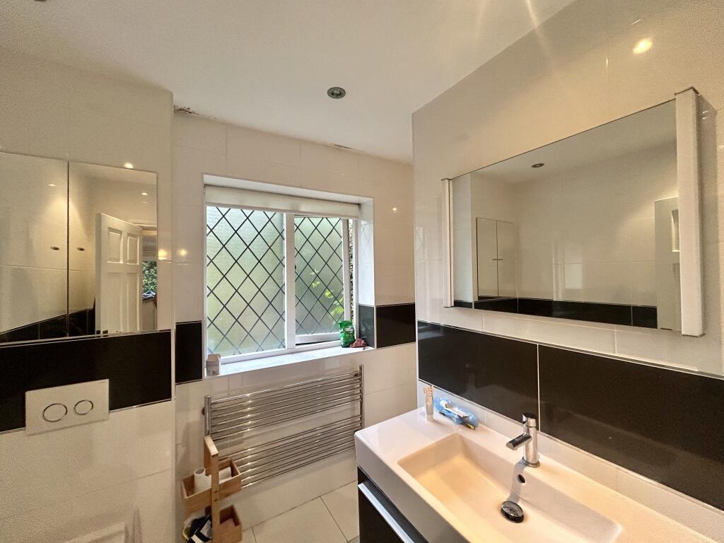 En-suite Bathroom