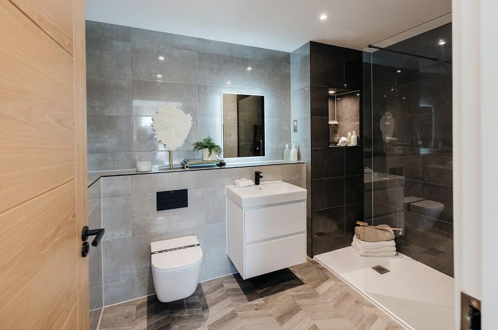 Bedroom 1 en-suite