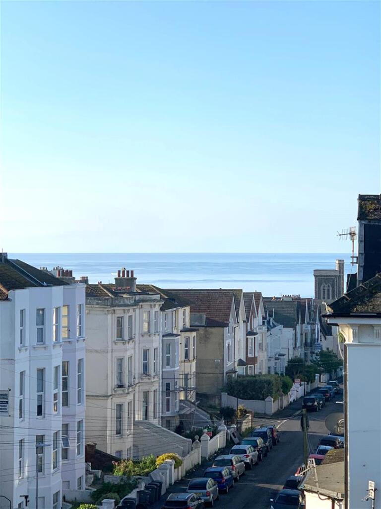 Flat 11 Sea View.jpg