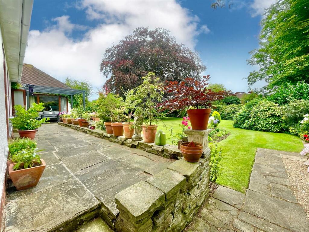 Garden 1.jpg