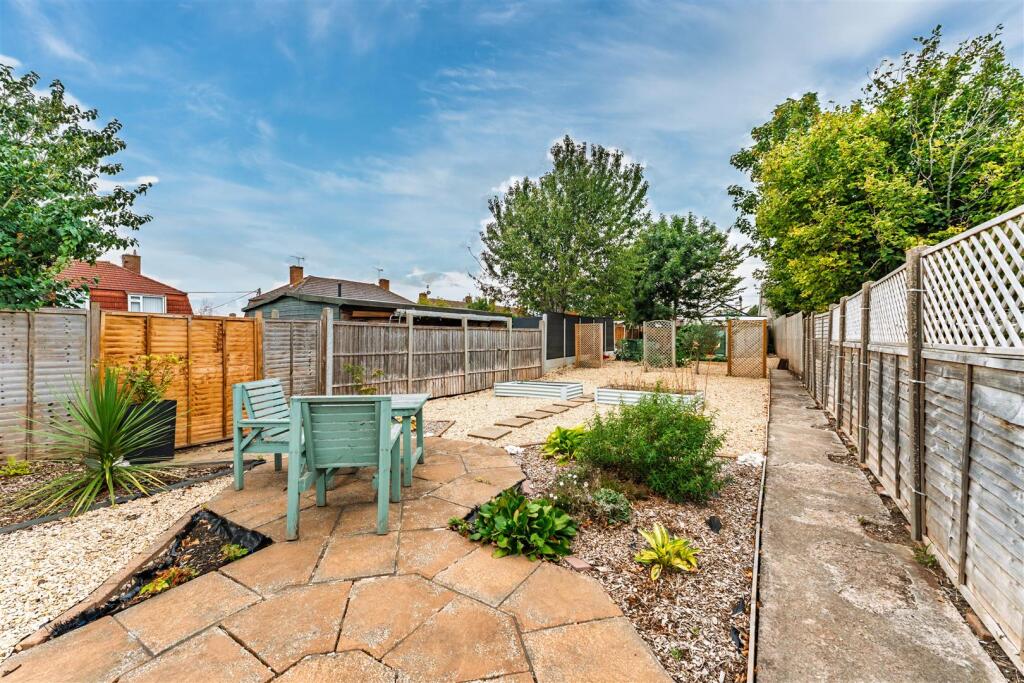 23 - rear garden.jpeg