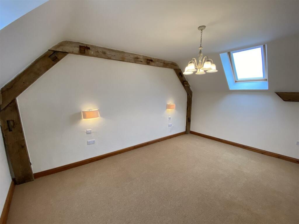 Bedroom 2.jpeg