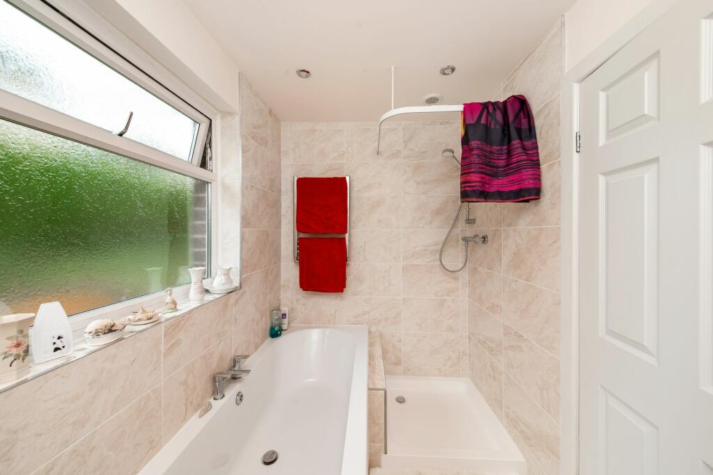 HOUSE BATHROOM