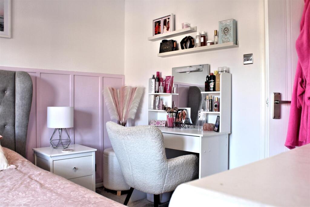 Bedroom One 4.jpg