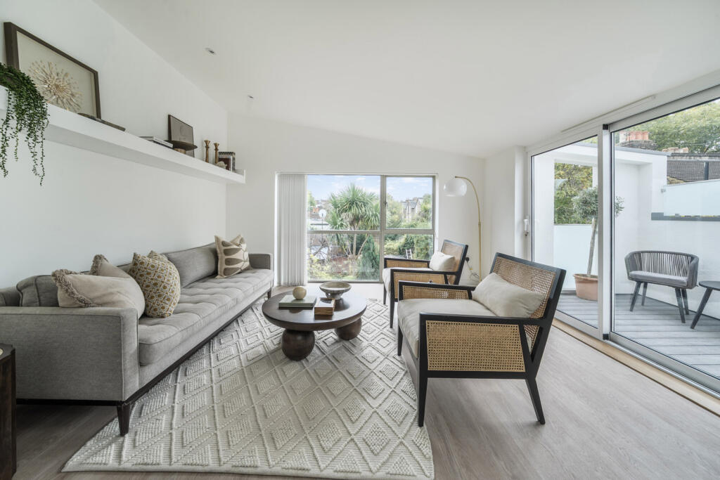 1359008-9-68dd06e...