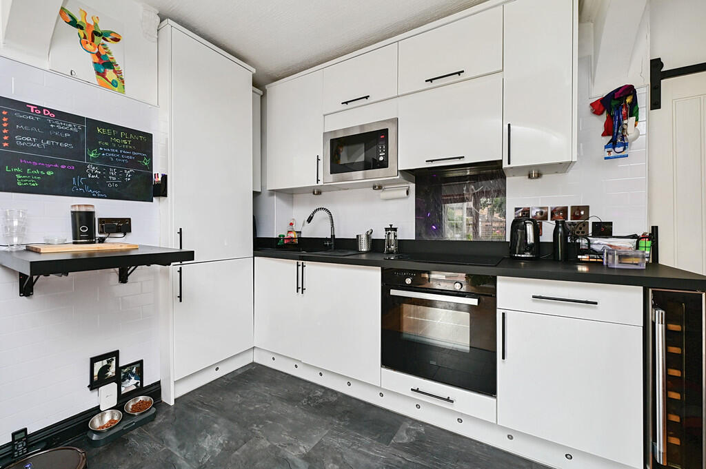 6 Longdown Lodge ...