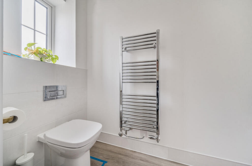 1343759-7-68ada70...