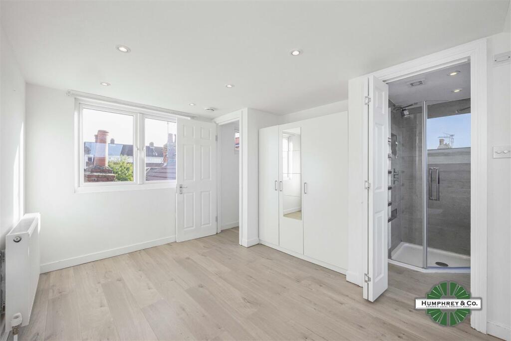 17B  Ambleside Road -013.jpg