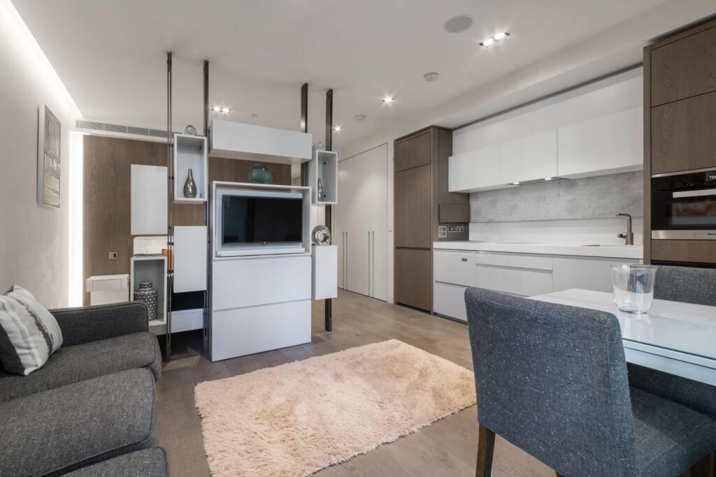 KITCHEN 2.jpg