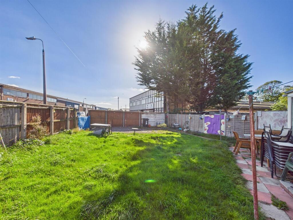 24 Victoria Road (7).jpg