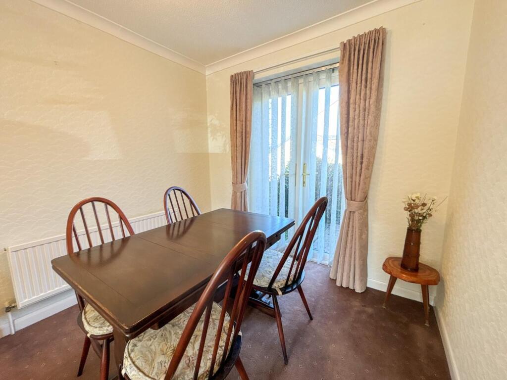 Lounge / Dining Room