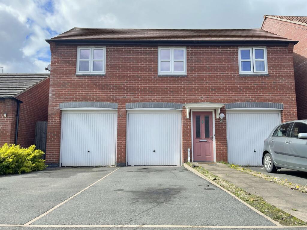 Driveway/Garage