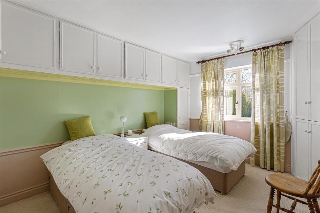 49_Greencliffe_Drive_52.jpg