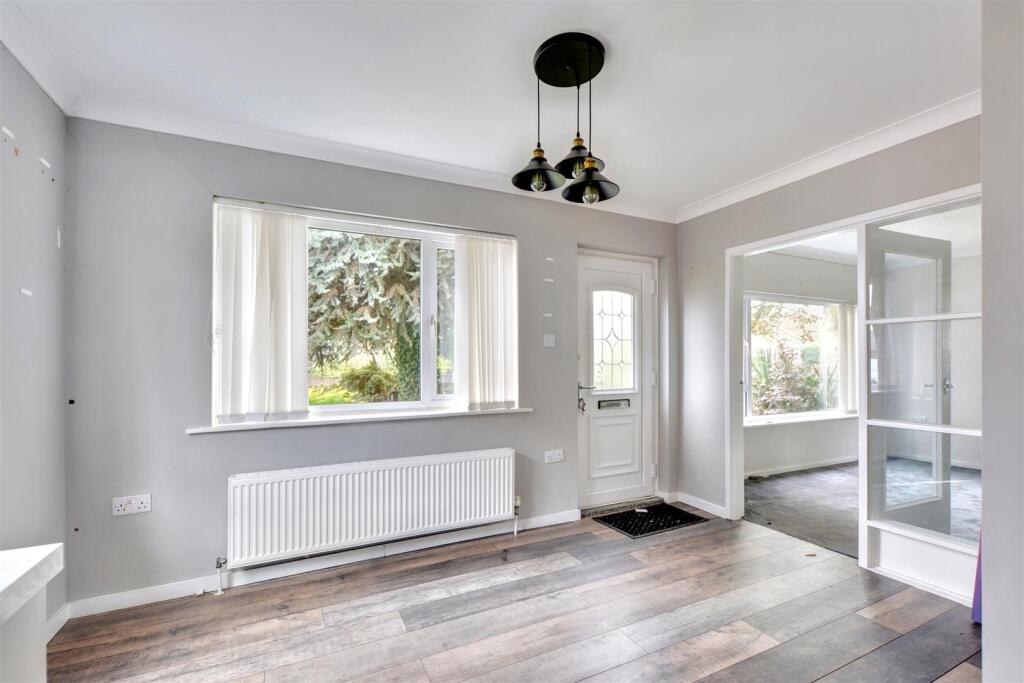 Entrance: Dining.jpeg