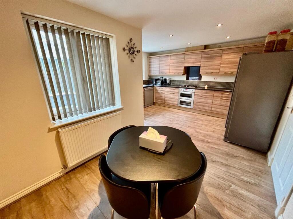 Fitted Breakfast / Dining Kitchen: