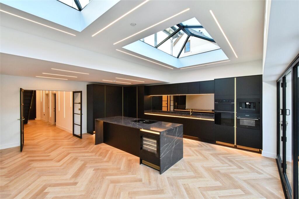 Clos Y Gorlan, Foelgastell, Llanelli, Carmarthenshire, SA14