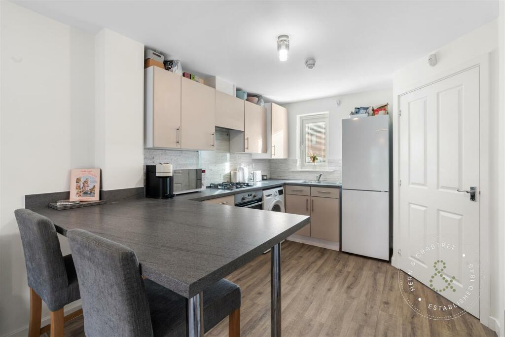 Rees Drive, HernCrabtree (10).jpg