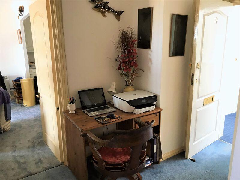 Photo 8