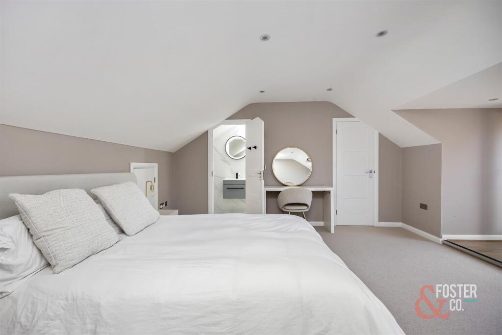 Stanford Avenue_9_Flat 5-004.jpg