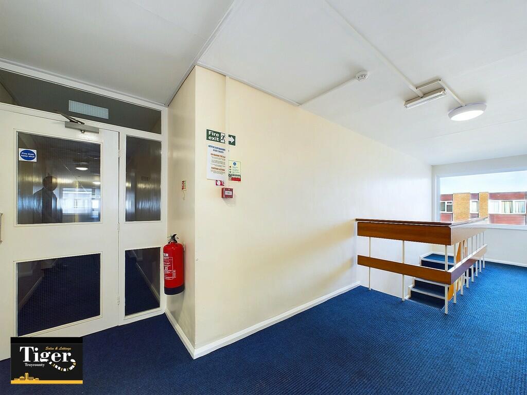 CAM02176G0-PR0357...