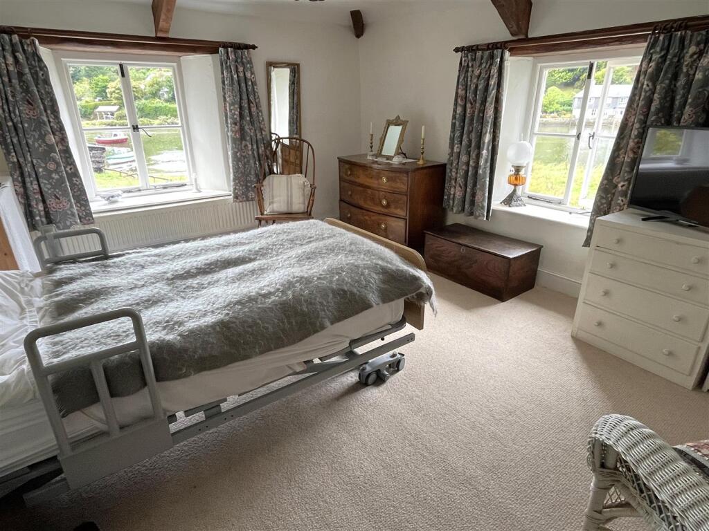 main bedroom 1.JPG