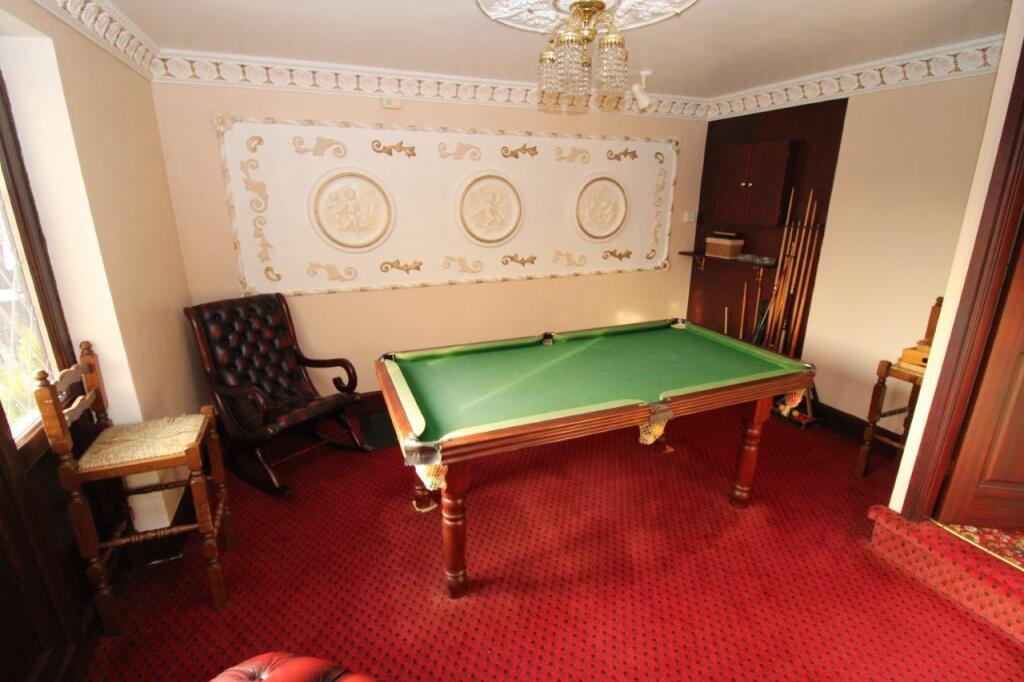 Snooker room/Bar