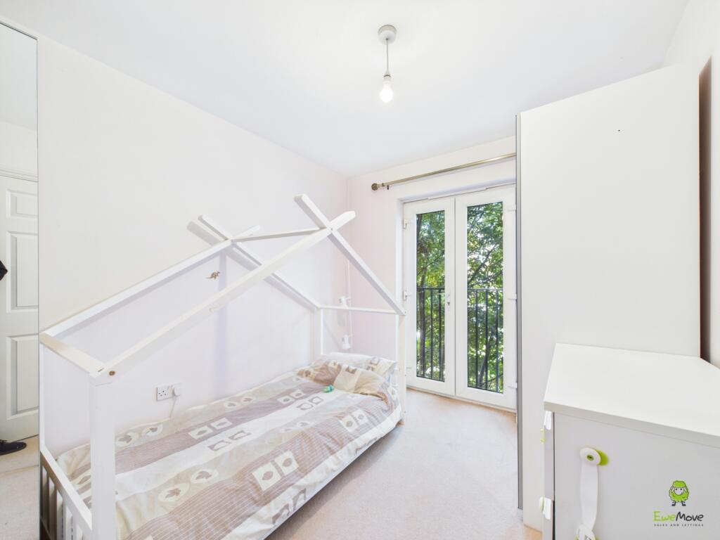 Presented by Alfie Spike of Ewemove Bexleyheath an