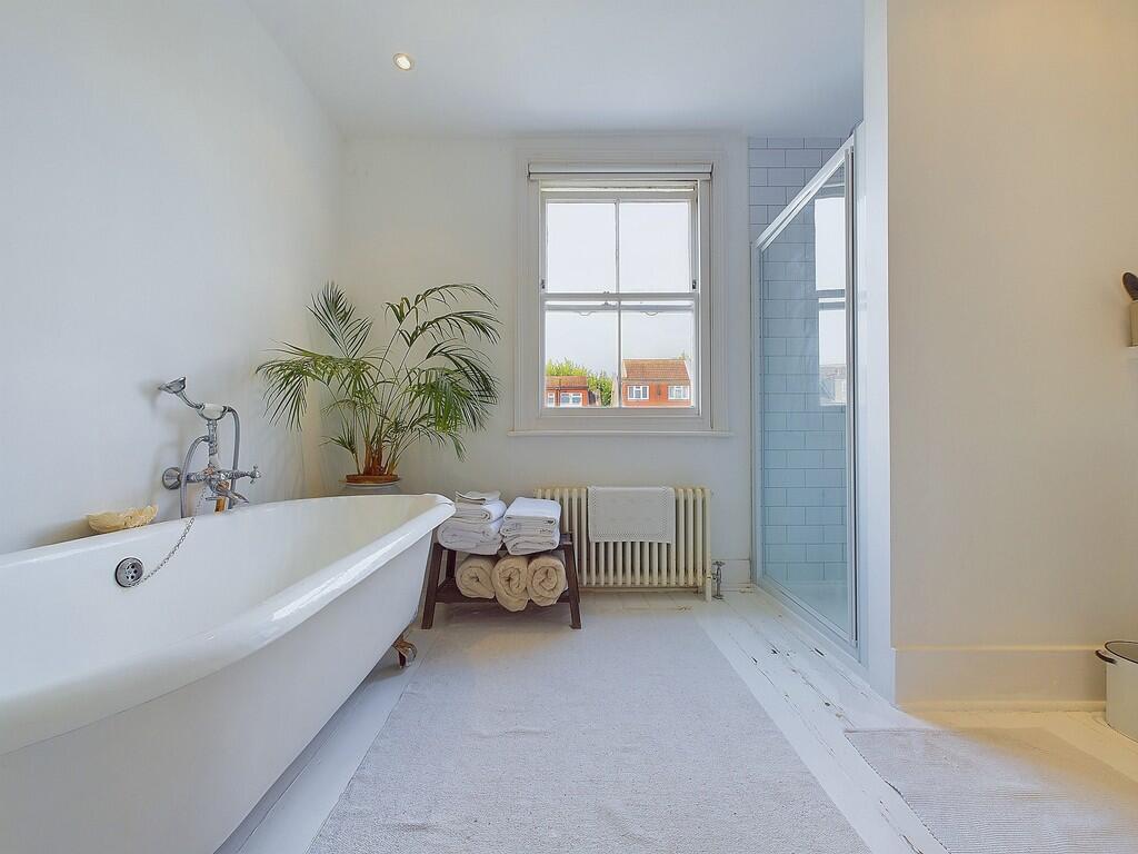 CAM03519G0-PR0146...