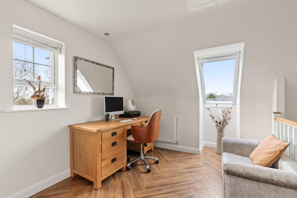 2nd Floor Office Landing