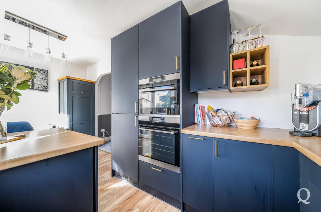 b0aeeb69-ef5f-485...