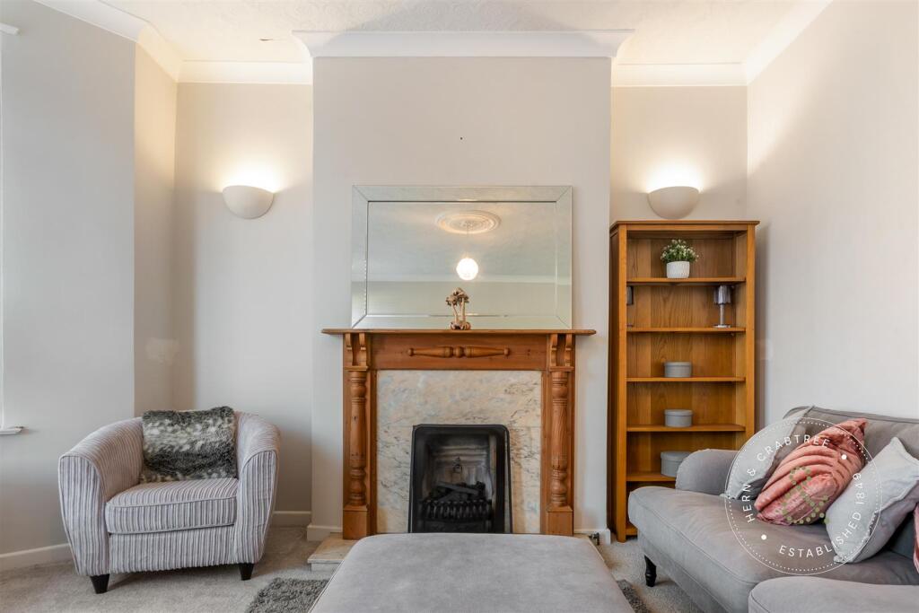 Dogo-Street-First-Floor-Flat-15.jpg