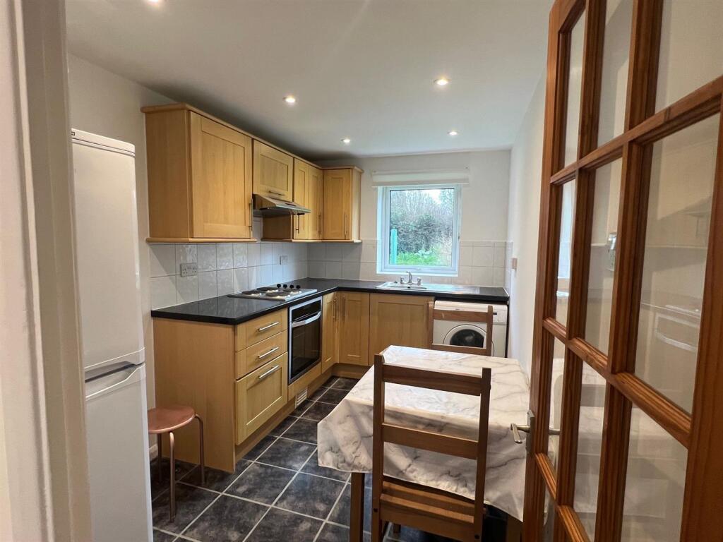 Grove Court, Arlesey