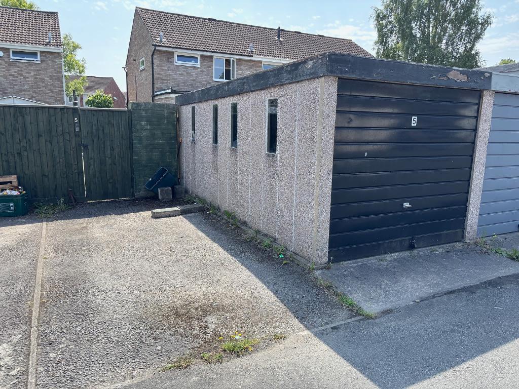Garage &amp; Parking