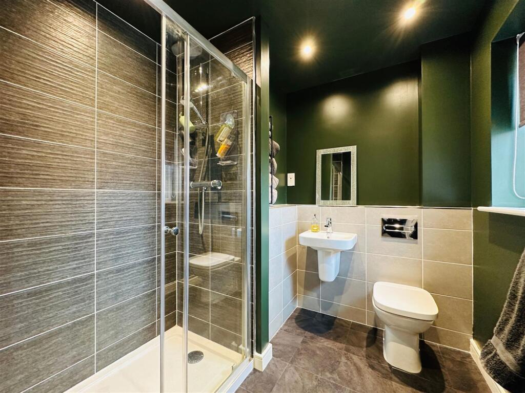 Bed One En-Suite