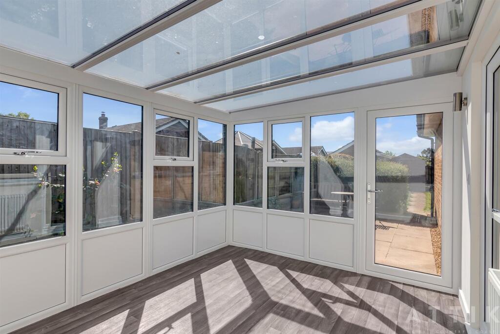 1 Prince Andrews Close, Norwich, NR66XH (20).jpg