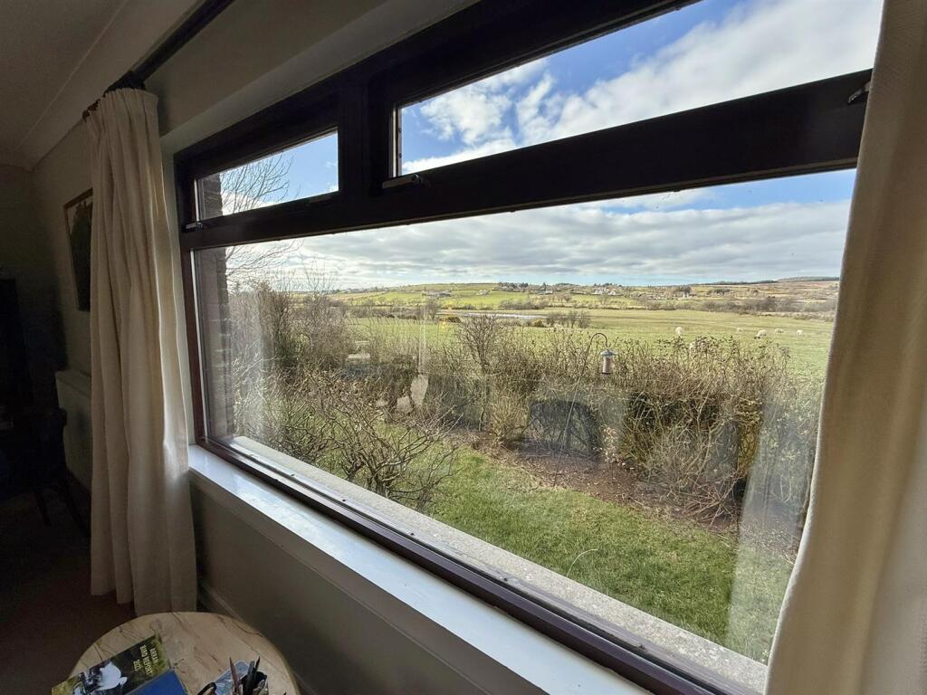 Lounge view gable end
